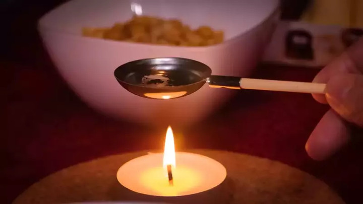 Những tập tục năm mới kỳ lạ trên thế giới mang lại hy vọng cho năm mới - Ảnh 2.