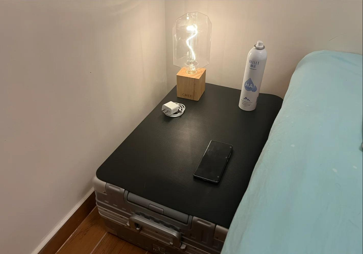 Tôi sững người trước lối sống tối giản của người phụ nữ 57 tuổi: Không phô trương, không nghèo khó - chỉ có một chiến lược tài chính bền bỉ khiến ai cũng nể- Ảnh 4. Tôi sững người trước lối sống tối giản của người phụ nữ 57 tuổi: Không phô trương, không nghèo khó - chỉ có một chiến lược tài chính bền bỉ khiến ai cũng nể- Ảnh 4.