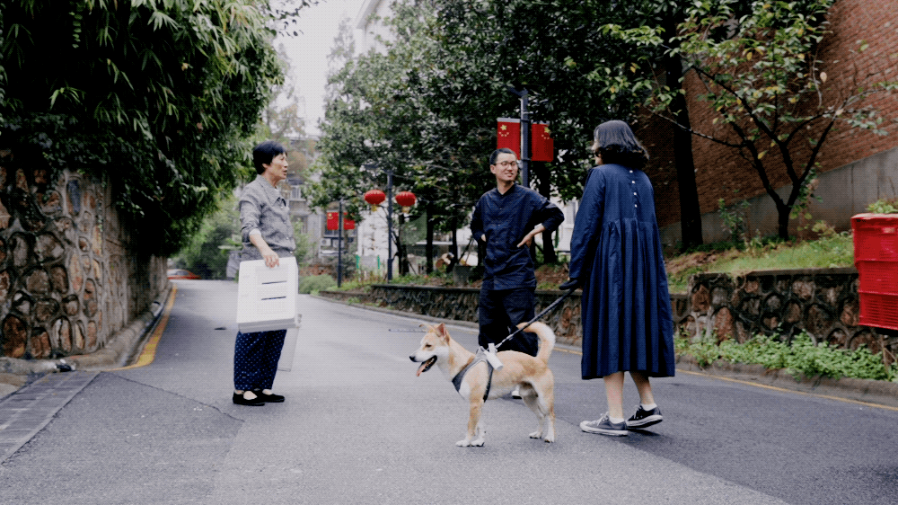 Căn hộ 46m² của đôi vợ chồng mới cưới trong nhà tập thể cũ gây sốt: Vì sao người trẻ đang “quay xe” về nhà cũ trung tâm - nhỏ nhưng đáng tiền hơn?- Ảnh 18.