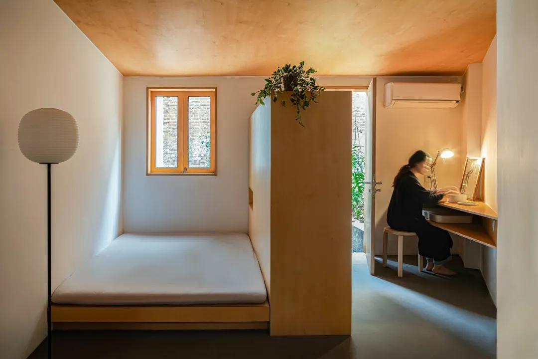 Căn hộ 46m² của đôi vợ chồng mới cưới trong nhà tập thể cũ gây sốt: Vì sao người trẻ đang “quay xe” về nhà cũ trung tâm - nhỏ nhưng đáng tiền hơn?- Ảnh 9.