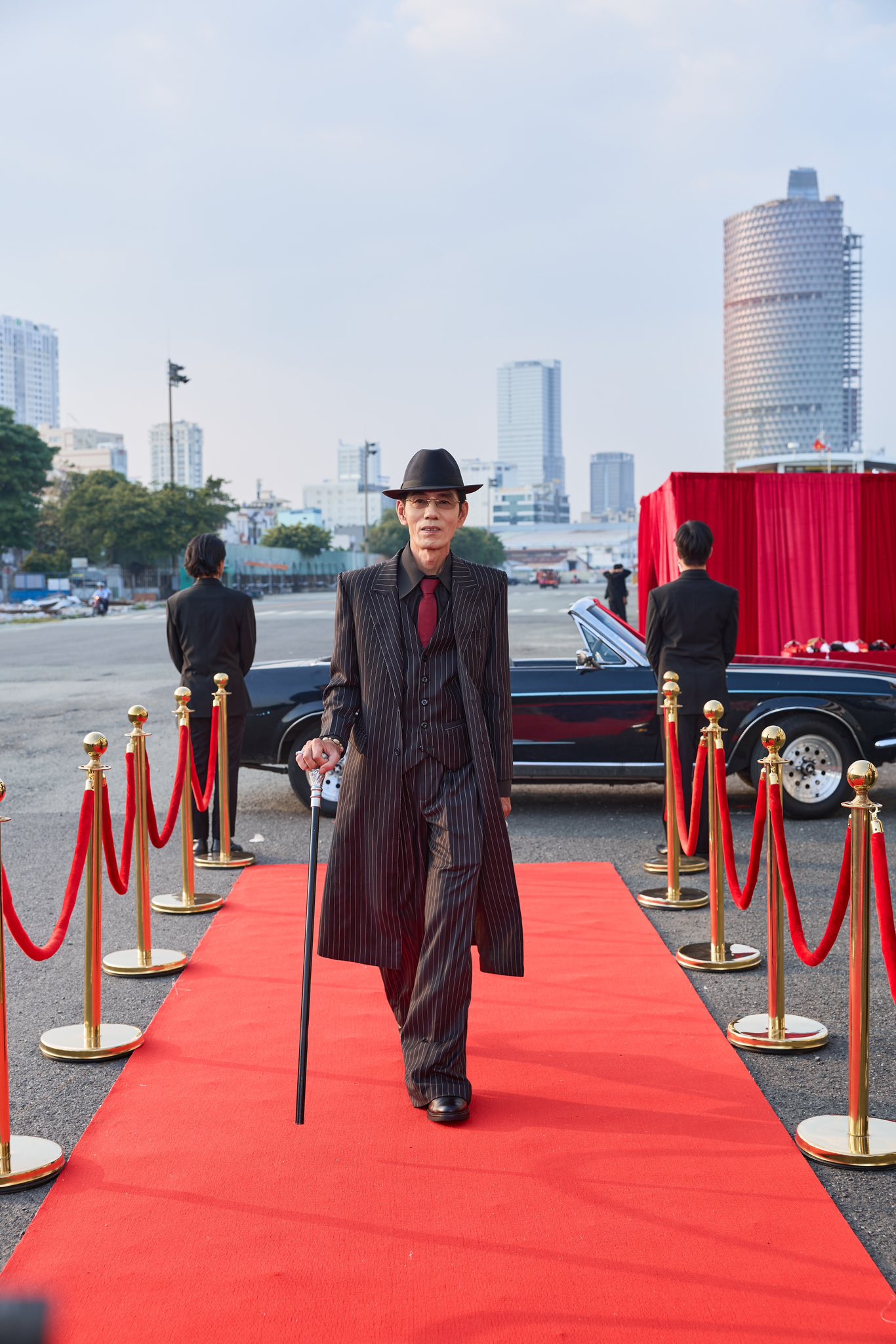 Lạ đời tiệc cuối năm của Cà Phê Muối Chú Long, nhìn không kỹ còn tưởng lễ trao giải- Ảnh 11. Lạ đời tiệc cuối năm của Cà Phê Muối Chú Long, nhìn không kỹ còn tưởng lễ trao giải- Ảnh 11.