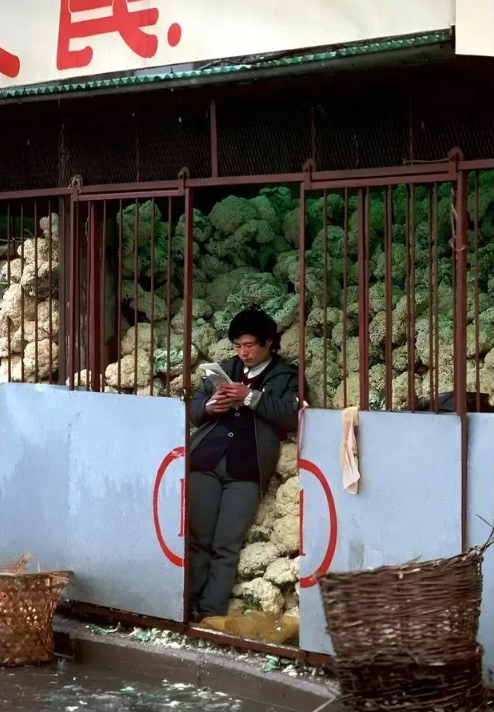 Ảnh cũ Thượng Hải thập niên 1980: Phương tiện này thống trị đường phố, có nơi 40 năm chưa hề khác - Ảnh 13.