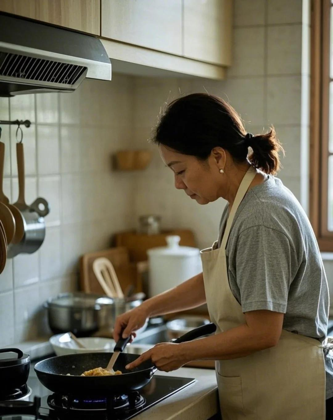 Người phụ nữ 50 tuổi sống đủ đầy không tốn tiền: Bài học về sự gọn gàng - Ảnh 1. Người phụ nữ 50 tuổi sống đủ đầy không tốn tiền: Bài học về sự gọn gàng - Ảnh 1.