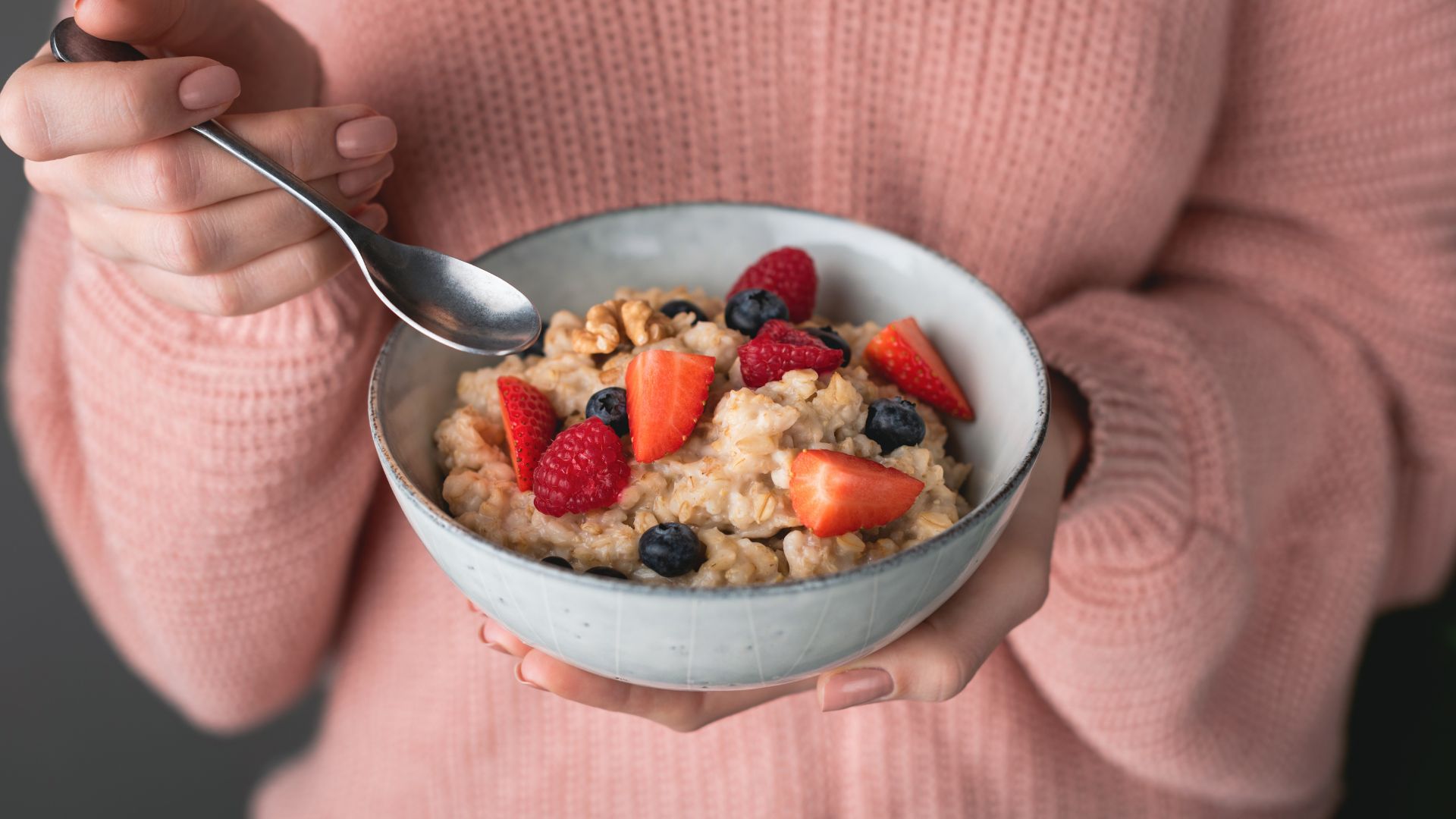 Không cần ăn kiêng cực đoan: 3 loại thực phẩm vừa tốt cho đường ruột vừa hỗ trợ giảm cân an toàn- Ảnh 1. Không cần ăn kiêng cực đoan: 3 loại thực phẩm vừa tốt cho đường ruột vừa hỗ trợ giảm cân an toàn- Ảnh 1.