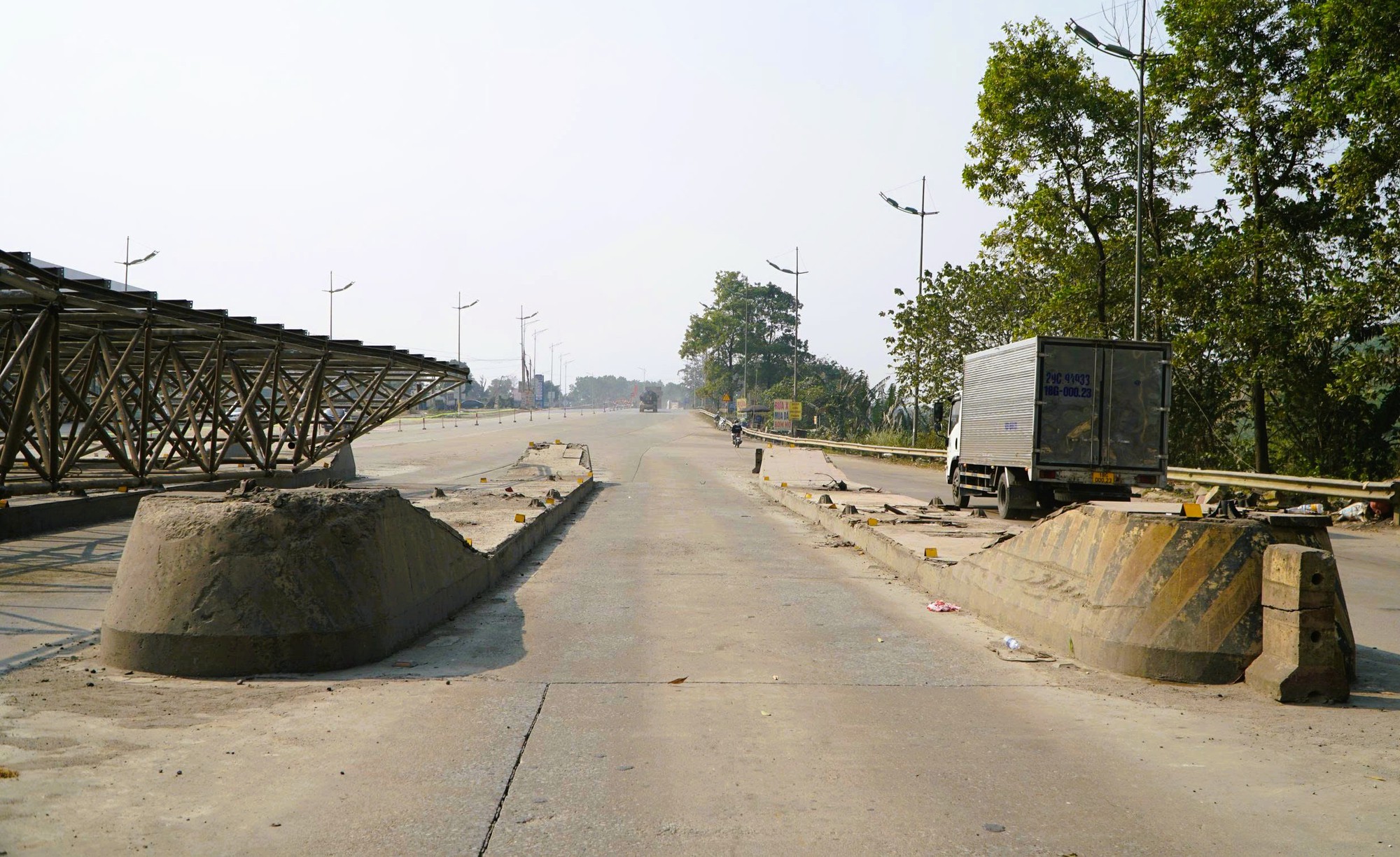 "Khai tử" trạm thu phí BOT bỏ hoang 9 năm trên quốc lộ - Ảnh 8.