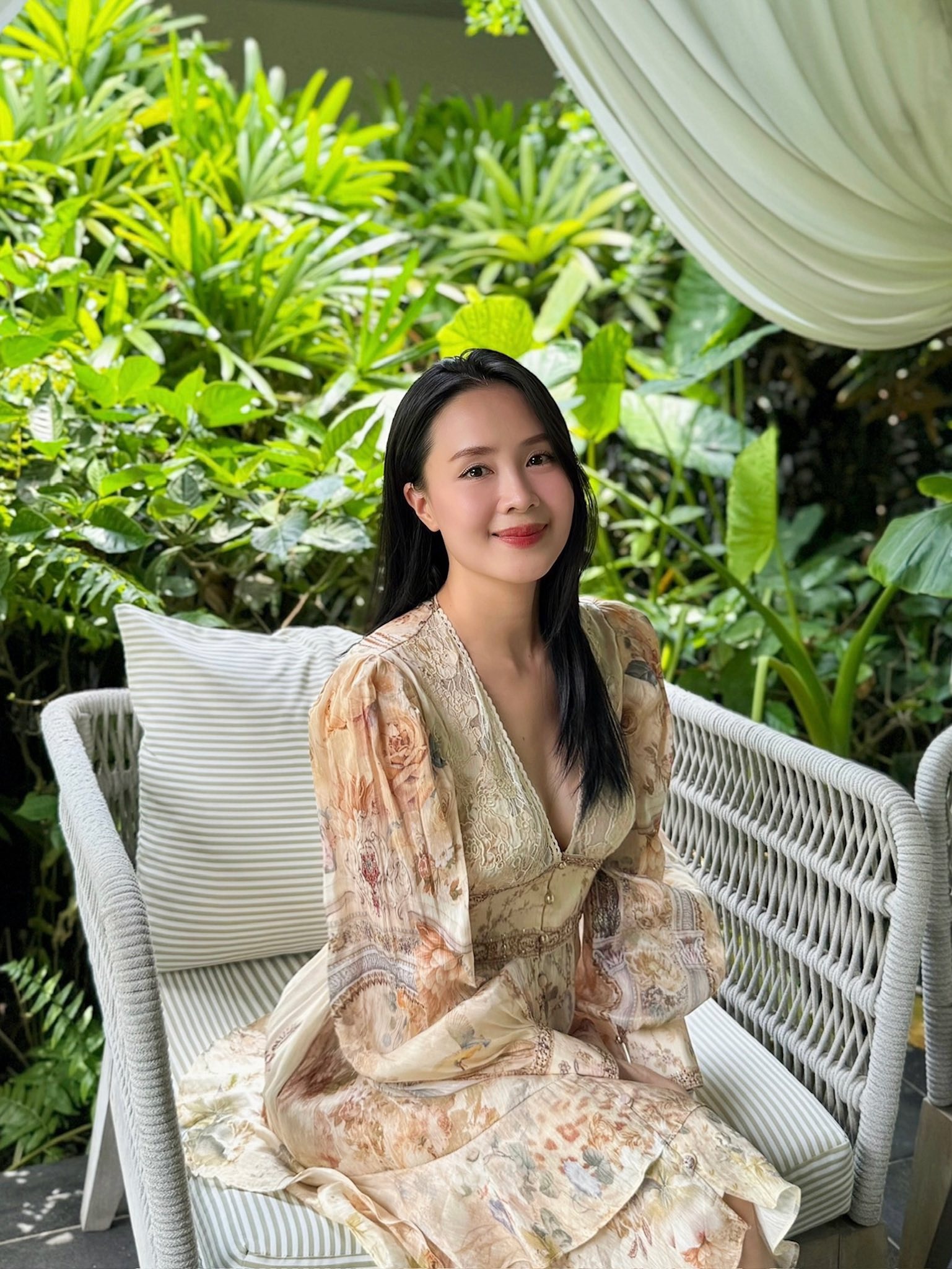 Mỹ nhân được cả showbiz nâng niu như báu vật, 42 tuổi vẫn là "bức họa" thời trang triệu người mê - Ảnh 13.