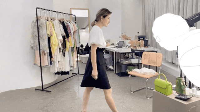 Dùng sạch tiền tiết kiệm để xây nhà: Lời khuyên cho cuộc sống ổn định hơn - Ảnh 16.