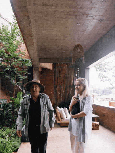 Dùng sạch tiền tiết kiệm để xây nhà: Lời khuyên cho cuộc sống ổn định hơn - Ảnh 11.