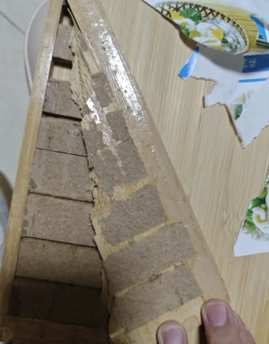 Nên tránh bát đĩa men màu không rõ nguồn gốc để bảo vệ sức khỏe gia đình bạn - Ảnh 2.