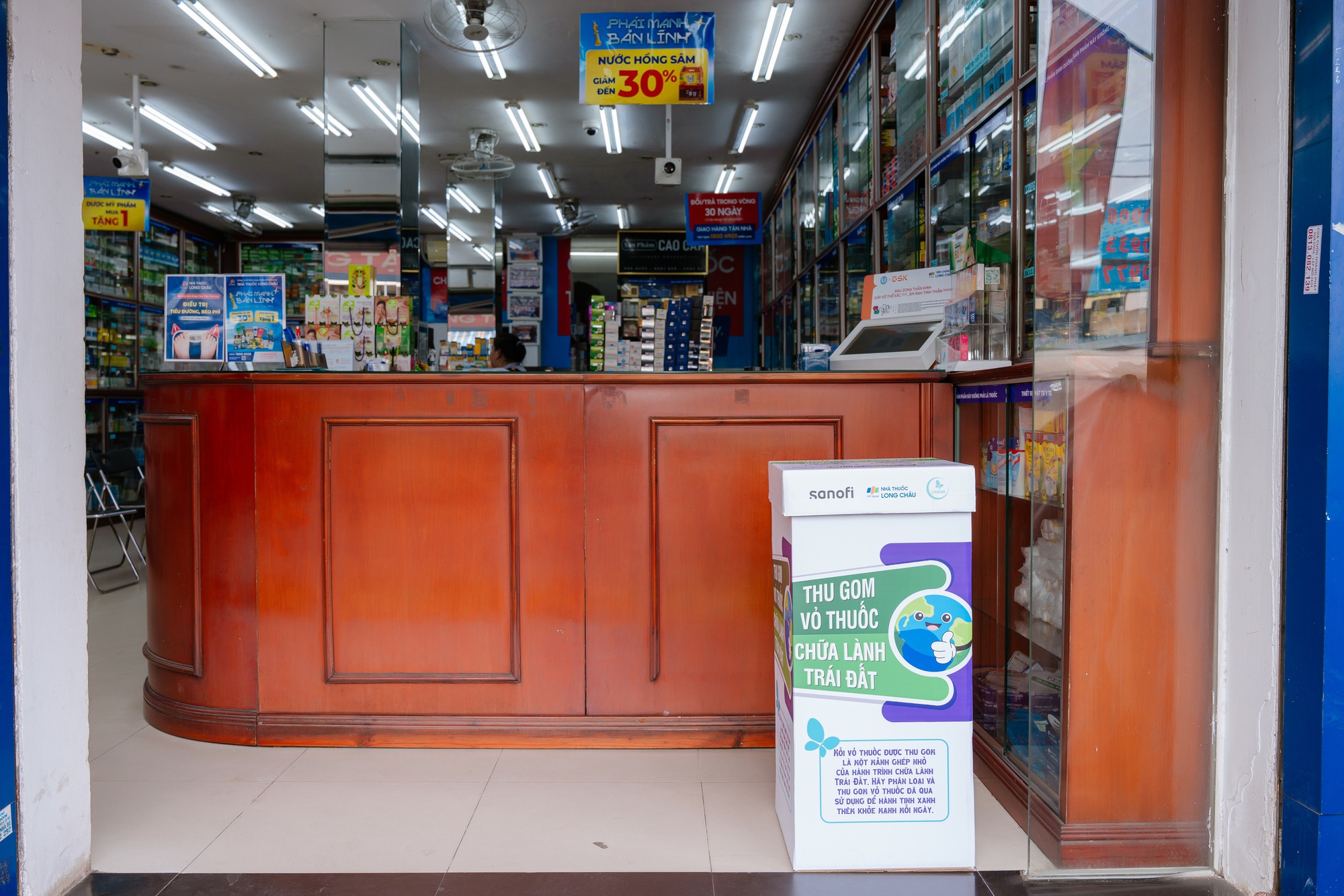 Sanofi - Long Châu ‘bắt tay’ triển khai thu gom vỉ thuốc tại nhà thuốc- Ảnh 1.