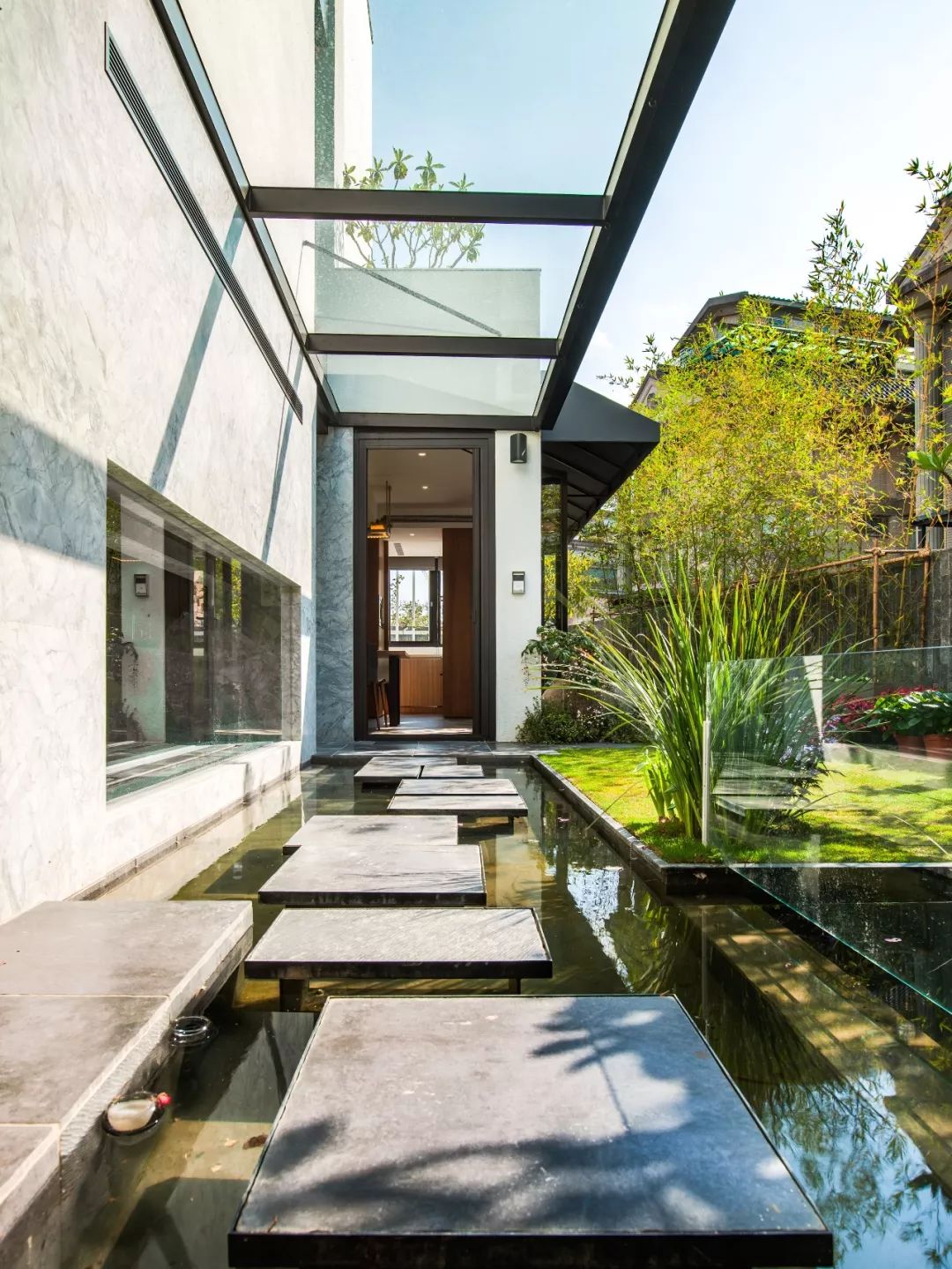 Con cái ra riêng, cặp vợ chồng trung niên bỏ 35 tỷ cải tạo nhà thành viện dưỡng lão tại gia cho chính mình- Ảnh 7.