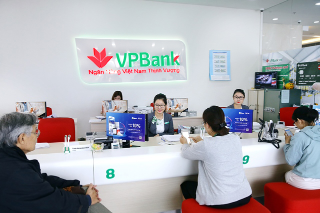 VPBank lập kỷ lục lợi nhuận 30.600 tỷ đồng năm 2025, tăng trưởng 53% - Ảnh 2.
