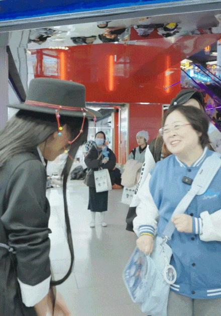 65 tuổi, người phụ nữ sống một mình mà sung túc đến mức Gen Z phải thốt lên: Tuổi già tôi mơ là đây- Ảnh 6.