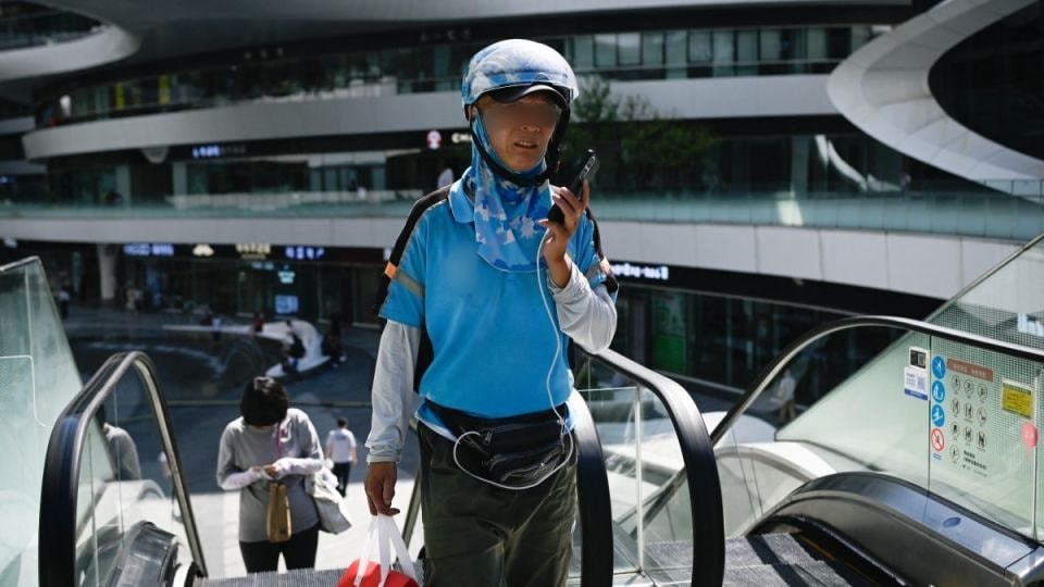 Phát hiện tiếng động lạ trong kho hàng: Giải cứu kịp thời từ shipper - Ảnh 1. Phát hiện tiếng động lạ trong kho hàng: Giải cứu kịp thời từ shipper - Ảnh 1.