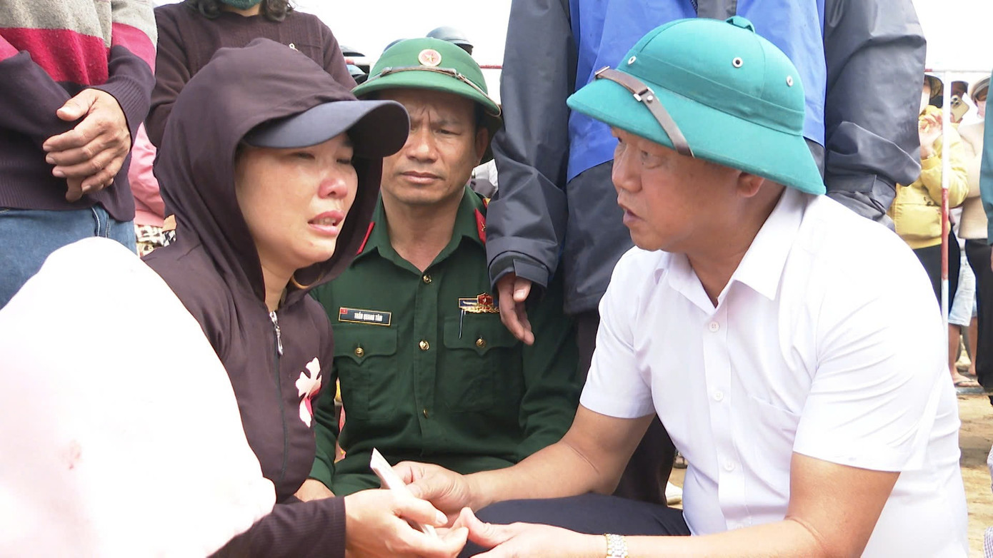 Chính quyền lên tiếng về vụ sập bờ kè ở Đắk Lắk làm 4 người chết - Ảnh 1. Chính quyền lên tiếng về vụ sập bờ kè ở Đắk Lắk làm 4 người chết - Ảnh 1.