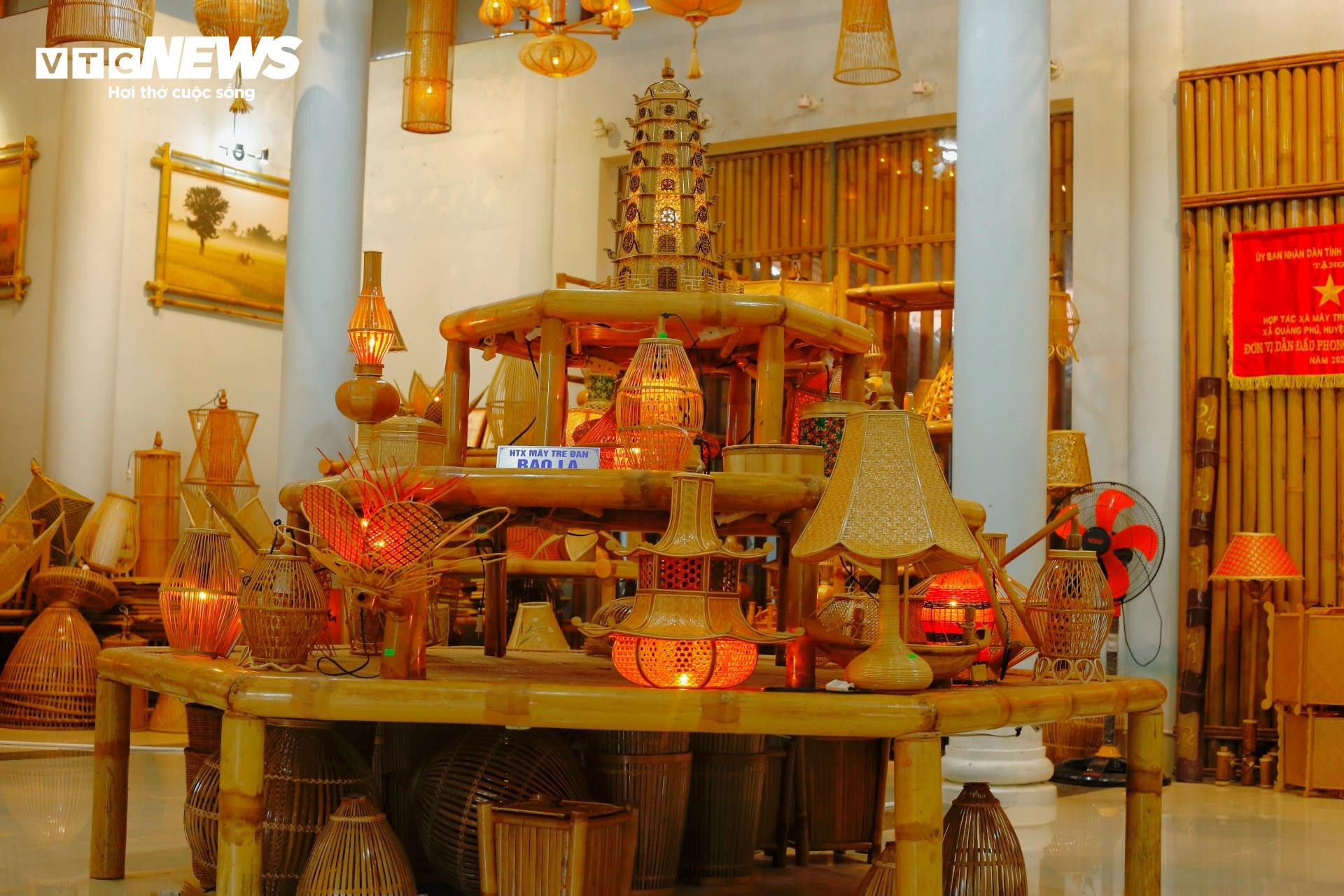 Nghệ nhân làng nghề Bao La ở Huế biến tre thành tiền và nghệ thuật sống động - Ảnh 9. Nghệ nhân làng nghề Bao La ở Huế biến tre thành tiền và nghệ thuật sống động - Ảnh 9.