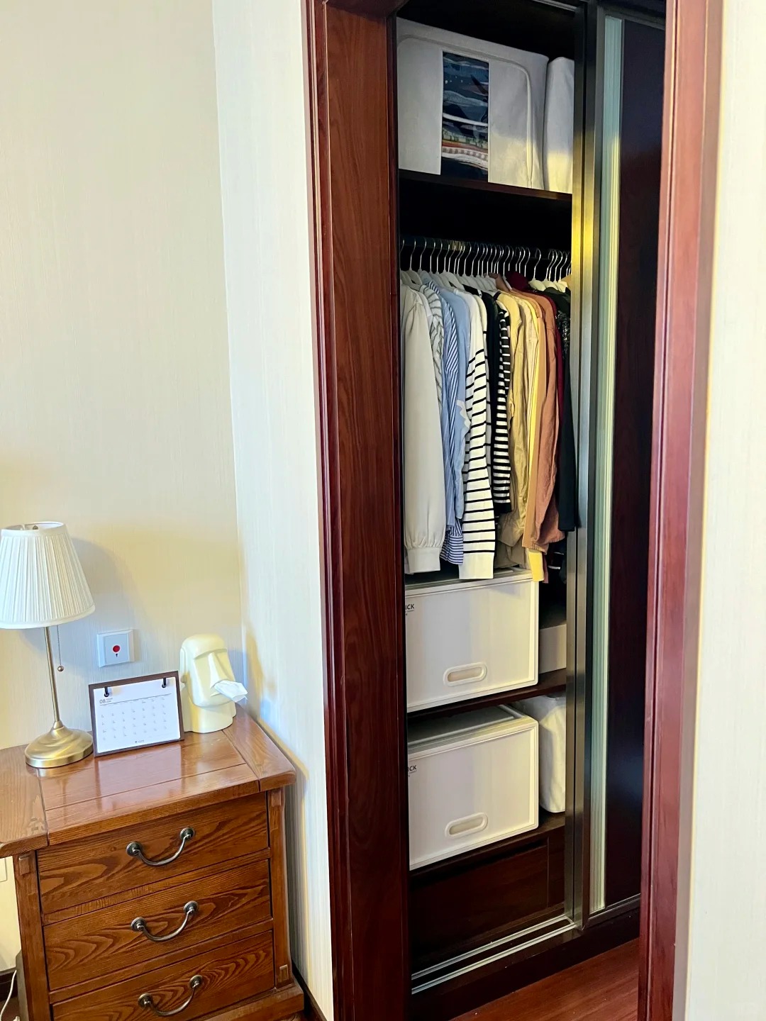 40 tuổi, tôi mới hiểu: Giữ nhà gọn gàng không cần làm nhiều - chỉ cần làm đúng, việc nhà tự giảm một nửa- Ảnh 1.