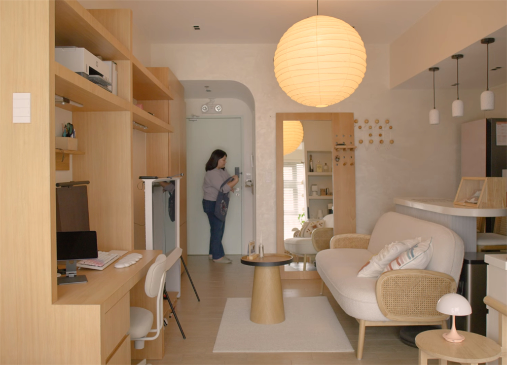 34 tuổi mua căn hộ 38m², bỏ toàn bộ vách ngăn: Sống một mình hóa ra thoải mái hơn tôi tưởng rất nhiều- Ảnh 2. 34 tuổi mua căn hộ 38m², bỏ toàn bộ vách ngăn: Sống một mình hóa ra thoải mái hơn tôi tưởng rất nhiều- Ảnh 2.