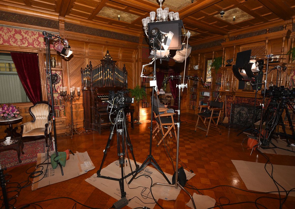 Những bí mật kinh hoàng về "ngôi nhà kỳ lạ nhất từng được xây dựng" có hơn 200 phòng, 10.000 cửa sổ và 2.000 cửa ra vào- Ảnh 7. Những bí mật kinh hoàng về "ngôi nhà kỳ lạ nhất từng được xây dựng" có hơn 200 phòng, 10.000 cửa sổ và 2.000 cửa ra vào- Ảnh 7.