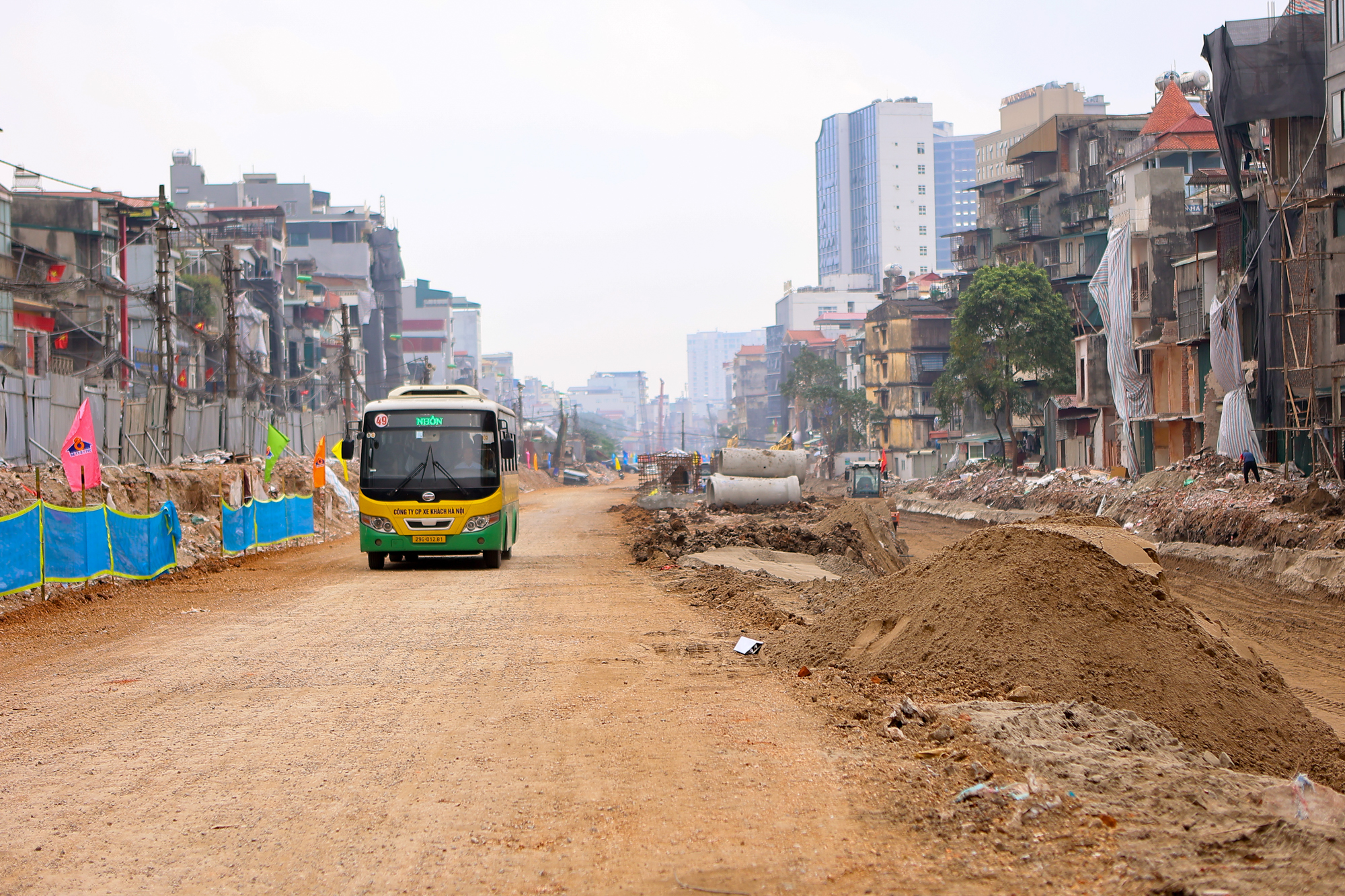 Thông xe đường Vành đai 1: Kinh tế vĩ mô tác động đến bất động sản Hà Nội - Ảnh 3.