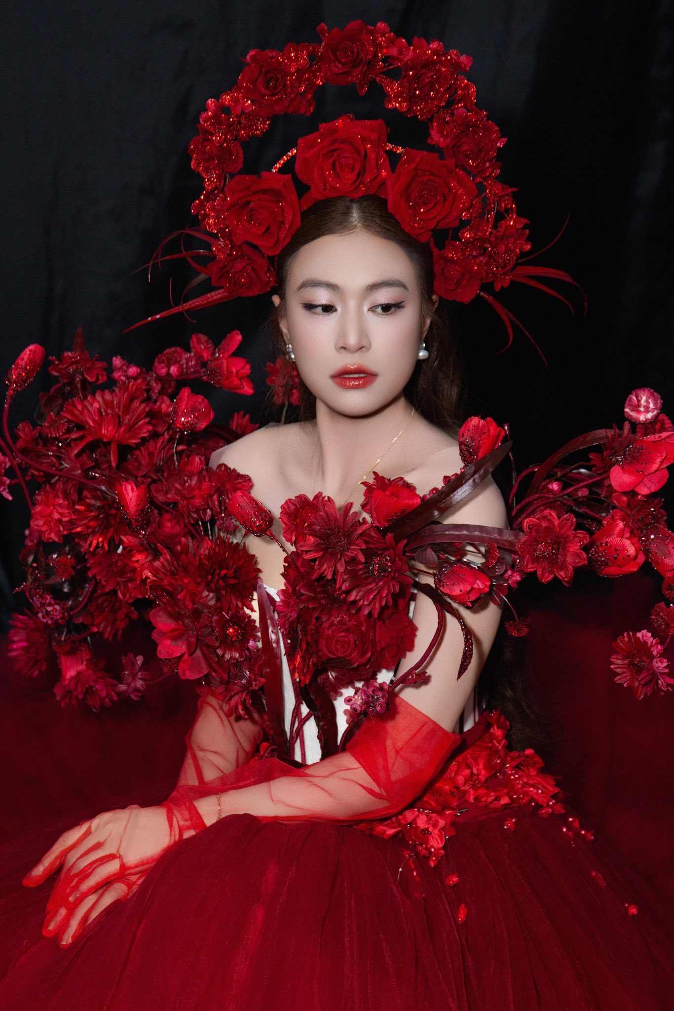 Hoàng thùy Linh biểu diễn tại Văn phòng Chính phủ , khẳng định âm nhạc Việt Nam trên quốc tế - Ảnh 6. Hoàng thùy Linh biểu diễn tại Văn phòng Chính phủ , khẳng định âm nhạc Việt Nam trên quốc tế - Ảnh 6.