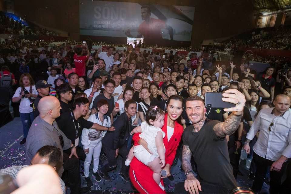 Siêu mẫu Hà Anh nói về tình mẫu tử và giá trị gia đình trong xã hội hiện đại - Ảnh 1. Siêu mẫu Hà Anh nói về tình mẫu tử và giá trị gia đình trong xã hội hiện đại - Ảnh 1.