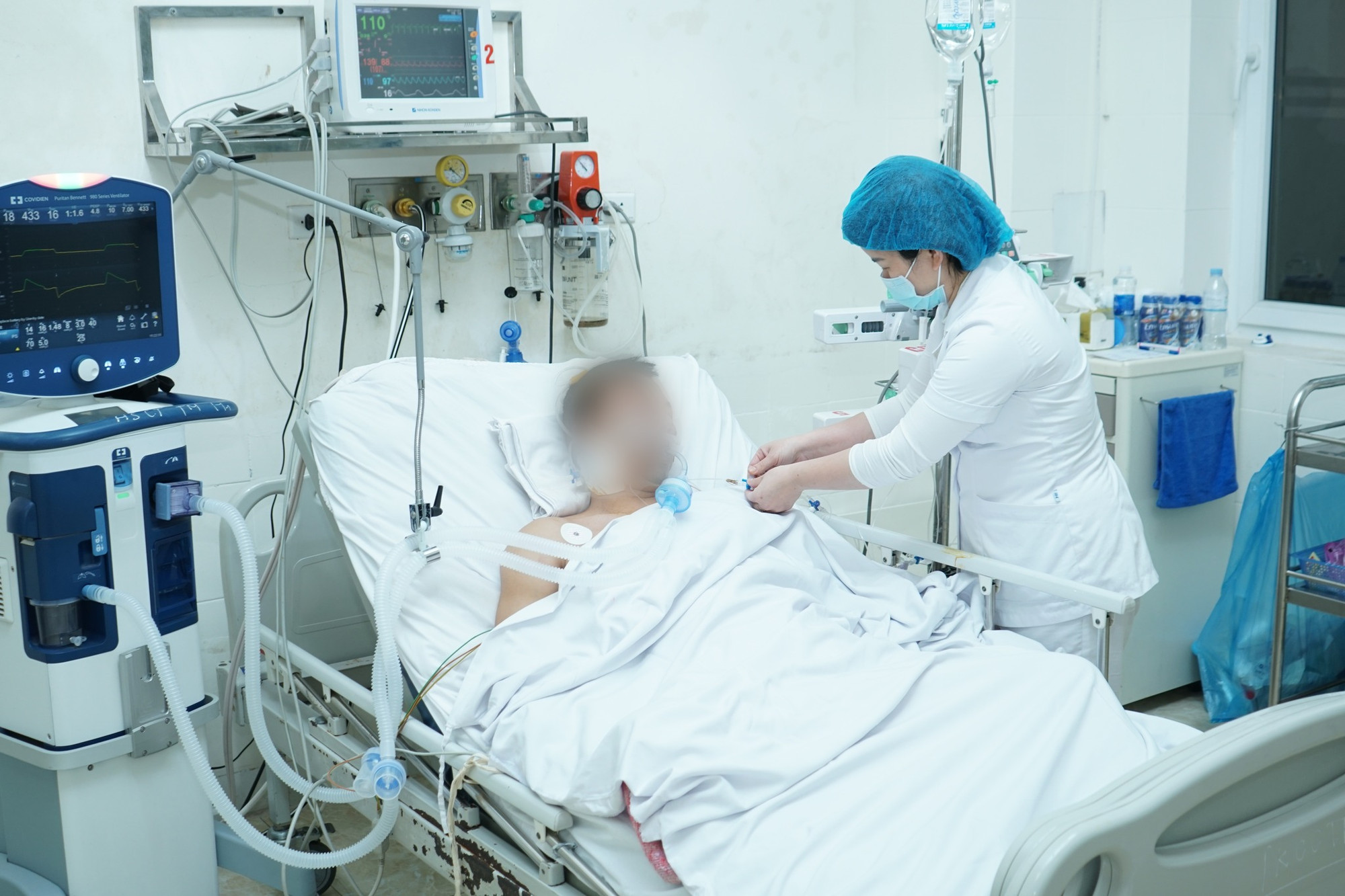 Cấp cứu ngừng tim: Cảnh báo khung giờ tử thần và bí quyết sống sót - Ảnh 1.