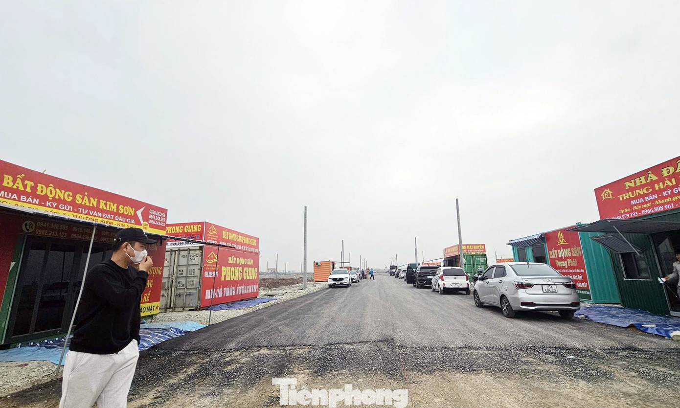 Bốn rủi ro lớn với giá đất năm 2026 trên thị trường bất động sản Việt Nam - Ảnh 2. Bốn rủi ro lớn với giá đất năm 2026 trên thị trường bất động sản Việt Nam - Ảnh 2.