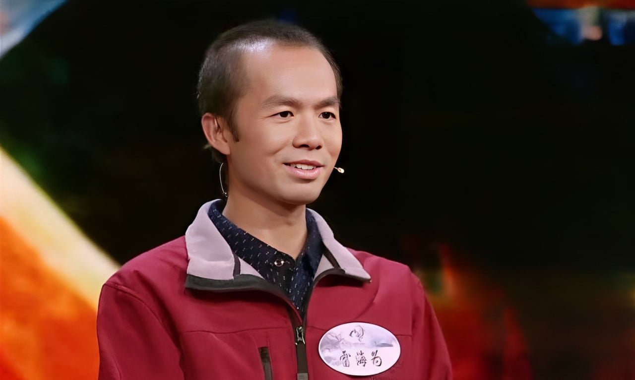 Shipper nổi tiếng Lei Haiwei vượt qua thạc sĩ đại học Bắc Kinh trở thành giáo viên thơ ca - Ảnh 3. Shipper nổi tiếng Lei Haiwei vượt qua thạc sĩ đại học Bắc Kinh trở thành giáo viên thơ ca - Ảnh 3.