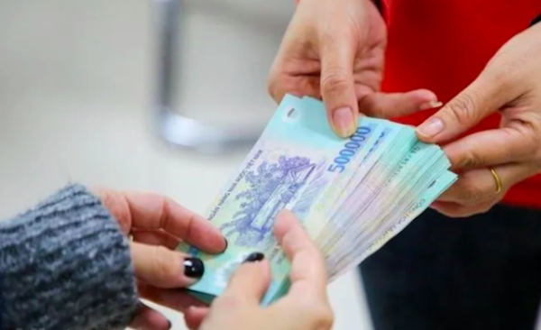 Phát hiện thuế thu nhập cá nhân tăng đột biến sau thưởng Tết gây băn khoăn - Ảnh 2. Phát hiện thuế thu nhập cá nhân tăng đột biến sau thưởng Tết gây băn khoăn - Ảnh 2.