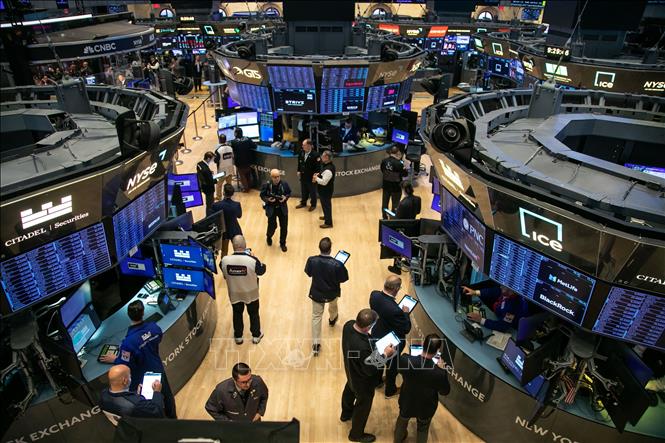 Chứng khoán Mỹ trải qua tuần chao đảo vì căng thẳng địa chính trị - Ảnh 1.