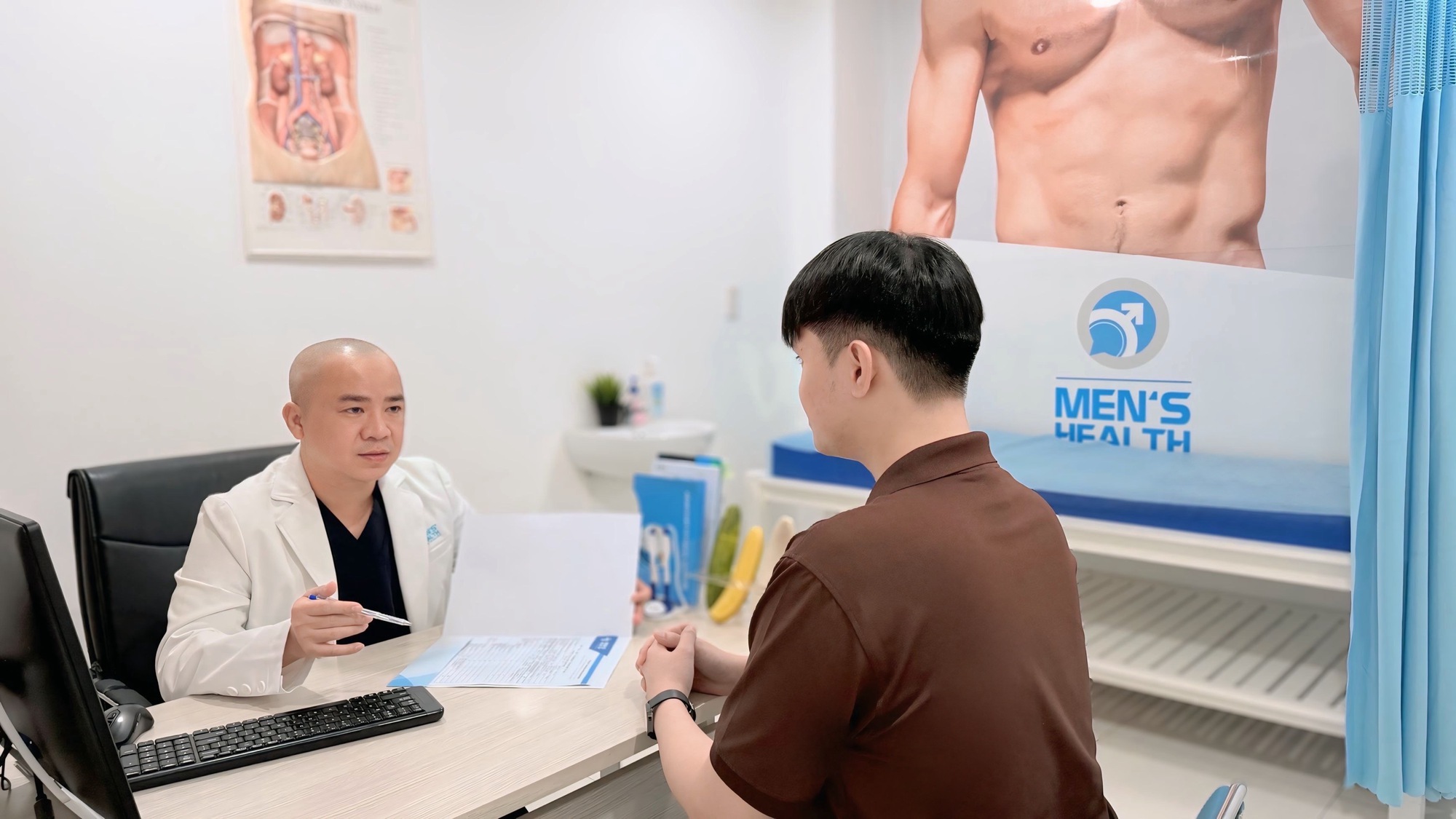 Cảnh báo 2 sai lầm nguy hiểm khiến qúy ông mắc bệnh lây qua đường tình dục - Ảnh 1.