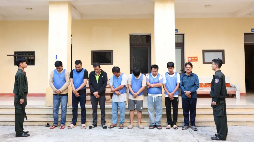 Triệt phá đường dây cá độ bóng đá với giao dịch gần 100 tỷ đồng tại Hà Tĩnh - Ảnh 1.