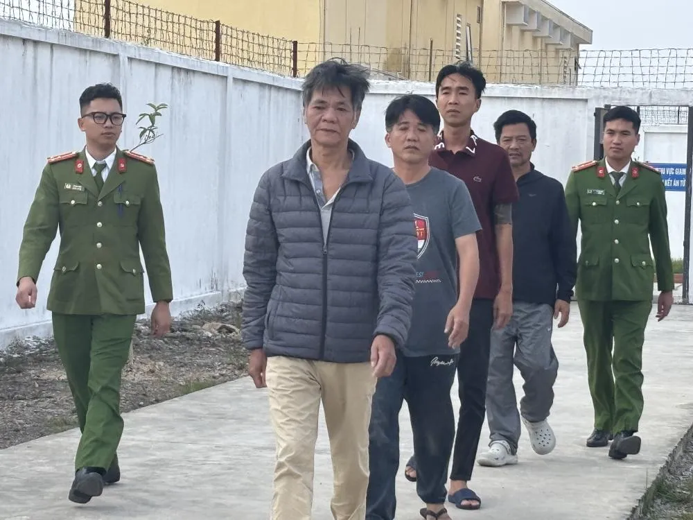 Triệt phá đường dây cá độ bóng đá với giao dịch gần 100 tỷ đồng tại Hà Tĩnh - Ảnh 2.