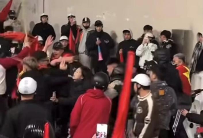 Bắt nhóm sàm sỡ cô gái và tấn công bạn trai khi đi bão U23 Việt Nam - Ảnh 1.