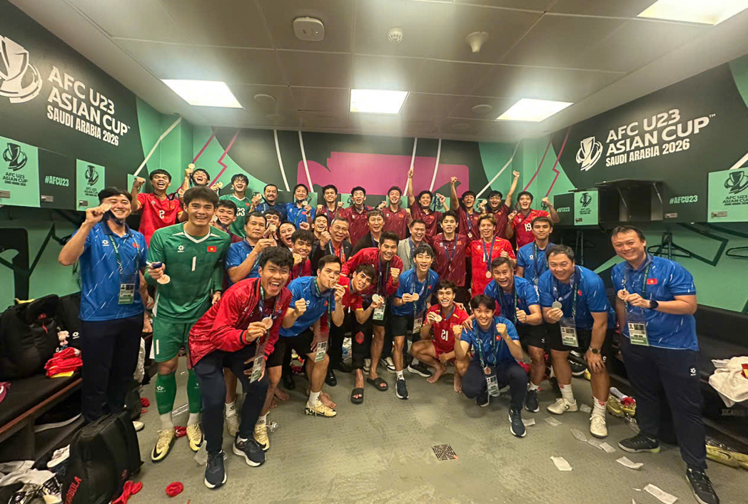 Góc khuất phòng thay đồ U23 Việt Nam: Đã có cầu thủ bị HLV Kim sang-sik mắng- Ảnh 1.