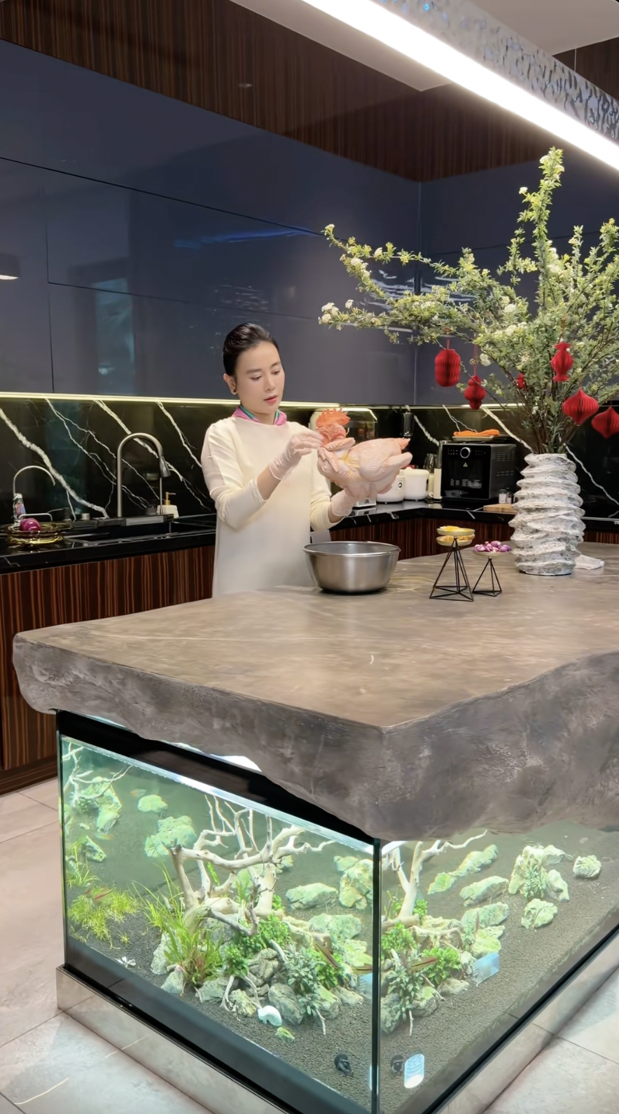 Tình trạng hiện tại trong biệt thự của Phương Oanh- Ảnh 4. Tình trạng hiện tại trong biệt thự của Phương Oanh- Ảnh 4.