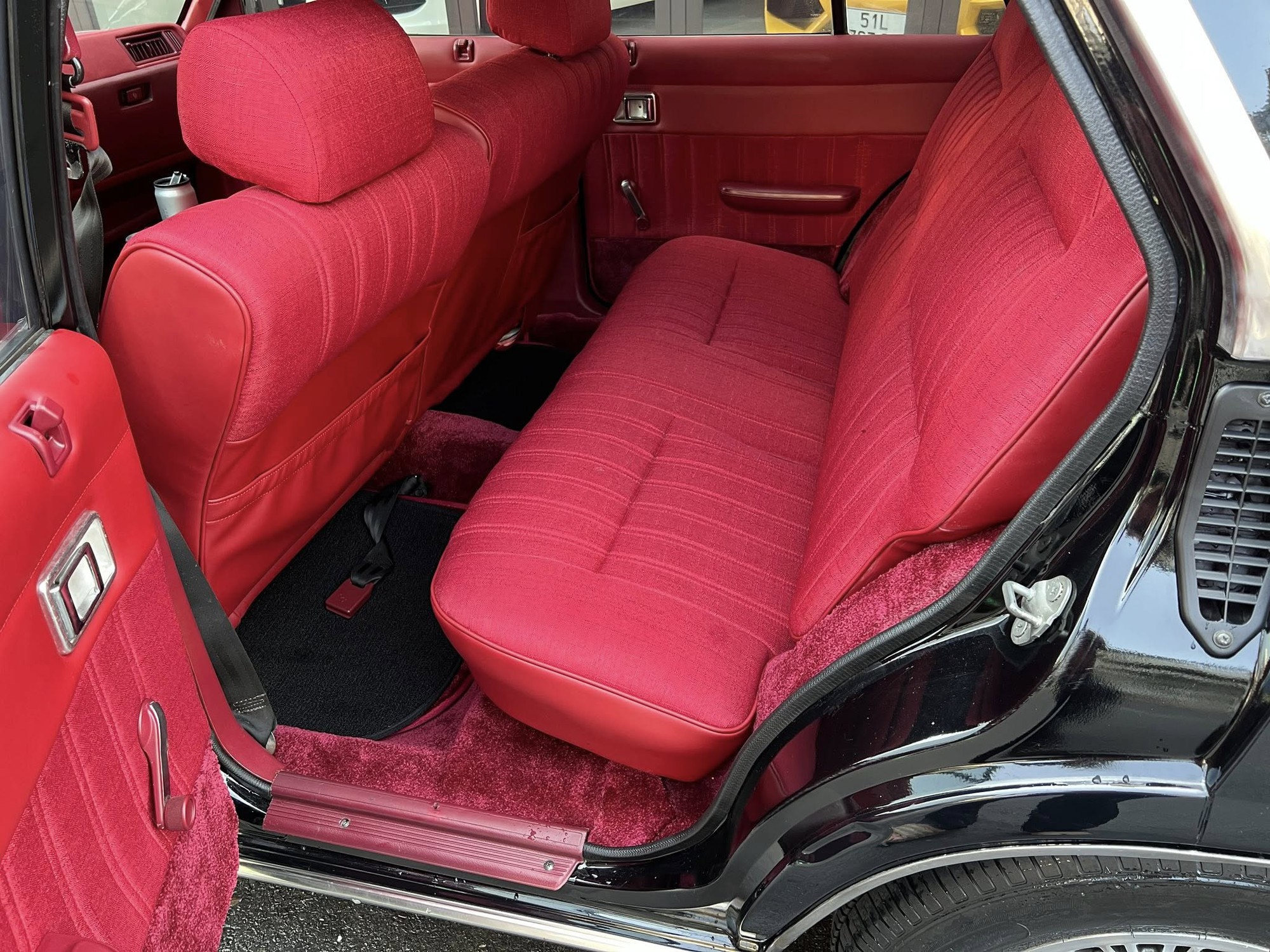 Ông Đặng Lê Nguyên Vũ khoe Toyota Crown Wagon hiếm có trên phố năm 2026 - Ảnh 8. Ông Đặng Lê Nguyên Vũ khoe Toyota Crown Wagon hiếm có trên phố năm 2026 - Ảnh 8.