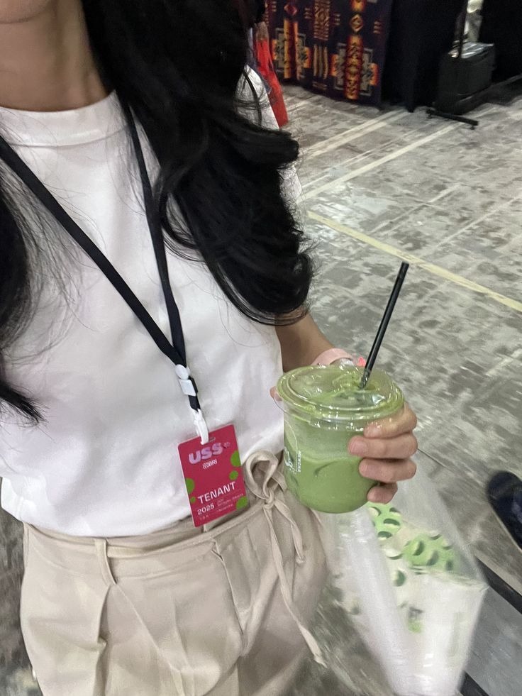 Lý do nghèo: 10 Năm Đi làm và bài học bất ngờ về tiêu tiền - Ảnh 1.