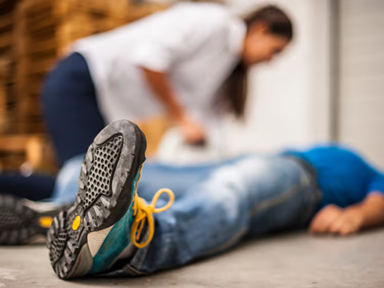 Người đàn ông 38 tuổi tử vong vì đột quỵ, bác sĩ cảnh báo: Sau bữa ăn đừng dại làm 2 việc này- Ảnh 1. Người đàn ông 38 tuổi tử vong vì đột quỵ, bác sĩ cảnh báo: Sau bữa ăn đừng dại làm 2 việc này- Ảnh 1.