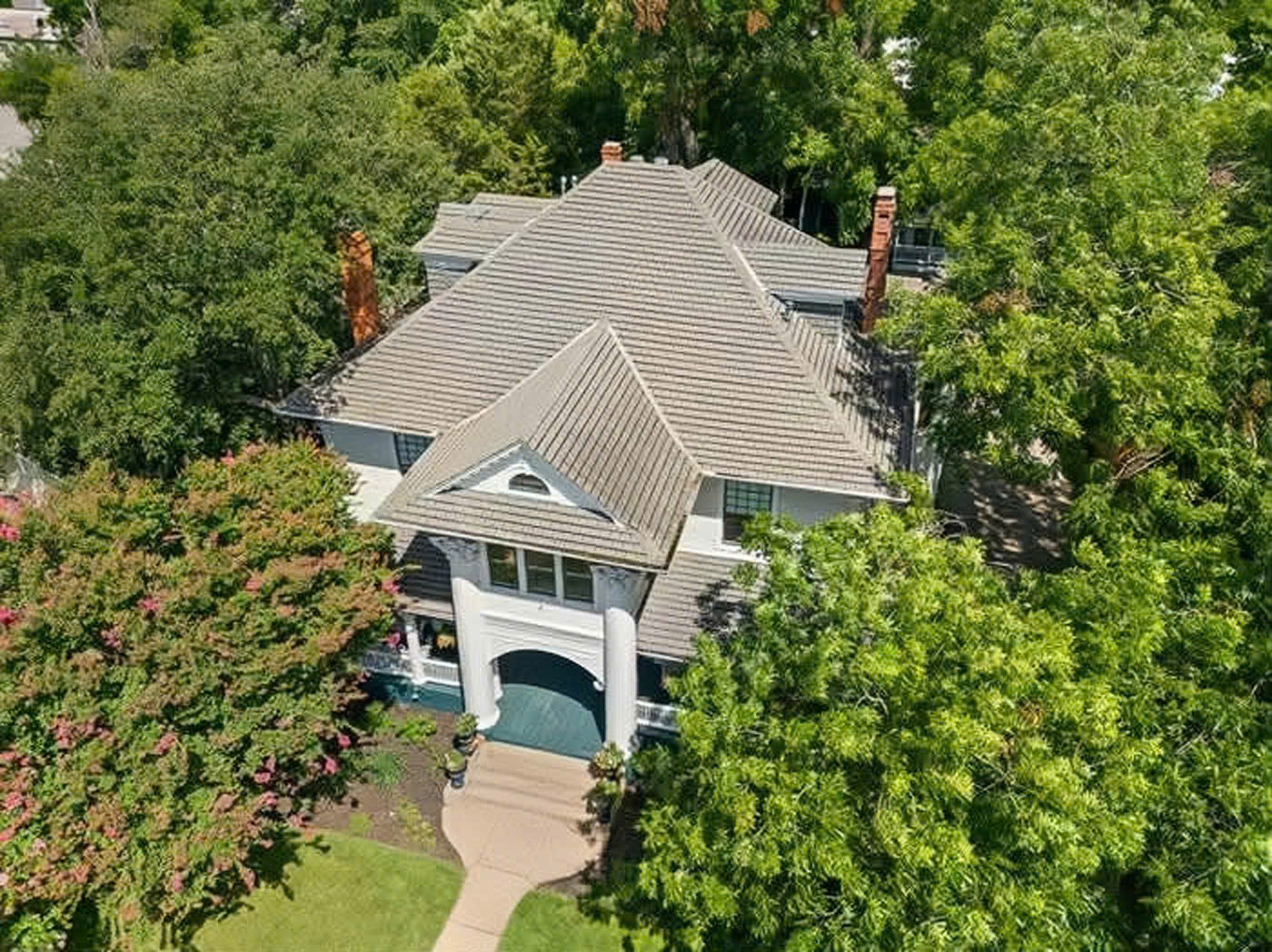 Hoa hậu Việt vừa mua biệt thự hơn 36 tỷ: Khuôn viên lên đến 7.600m2, cận cảnh nội thất bên trong mới gây choáng- Ảnh 2.