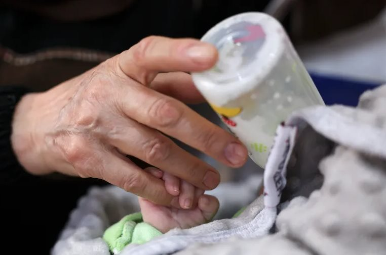 Khủng hoảng sữa công thức toàn cầu 2026: Bài học đắt giá cho ngành kinh doanh thực phẩm - Ảnh 2.