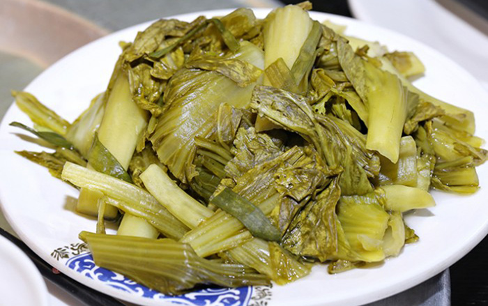 Học sinh lớp 7 bị ung thư dạ dày vì mê món rau "chua chua, giòn giòn" rất quen trên mâm cơm Việt - Ảnh 2.