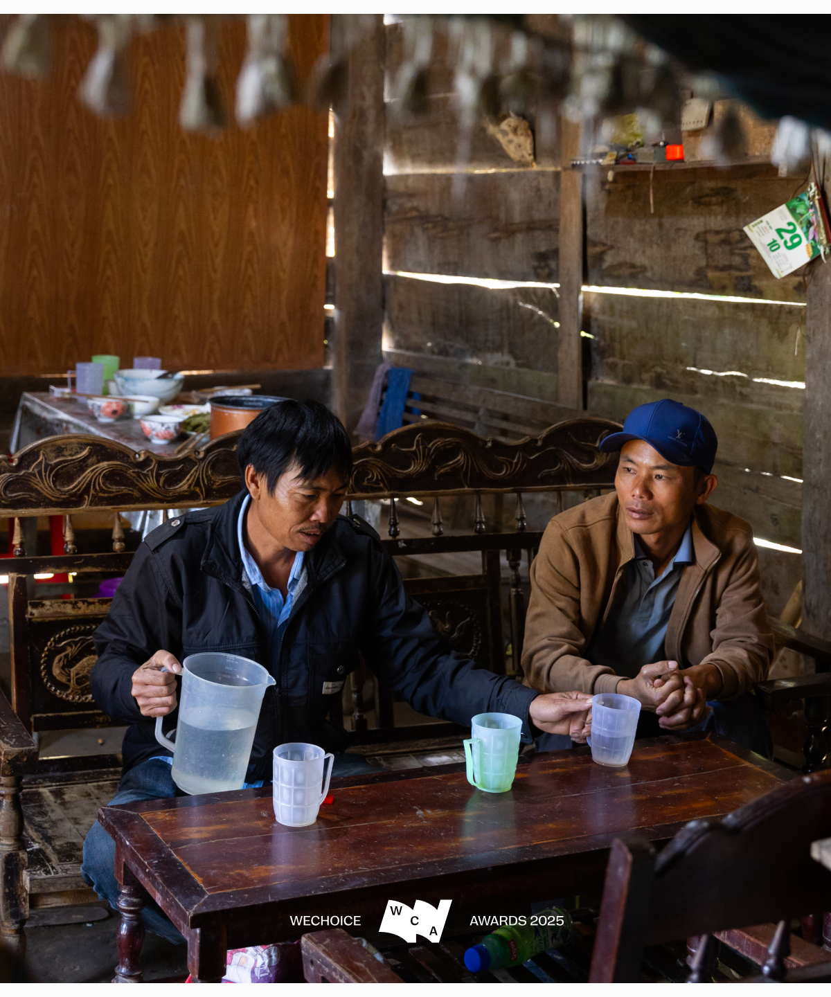 Không có phương án B: Cuộc cứu người phi thường giữa dòng lũ bằng chiếc drone phun thuốc- Ảnh 14. Không có phương án B: Cuộc cứu người phi thường giữa dòng lũ bằng chiếc drone phun thuốc- Ảnh 14.