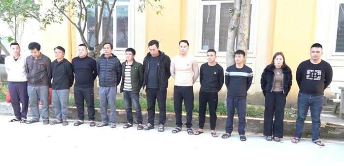 Bí mật bên trong hầm ngầm có 4 lớp cửa thép kiên cố luôn có người canh gác - Ảnh 1.