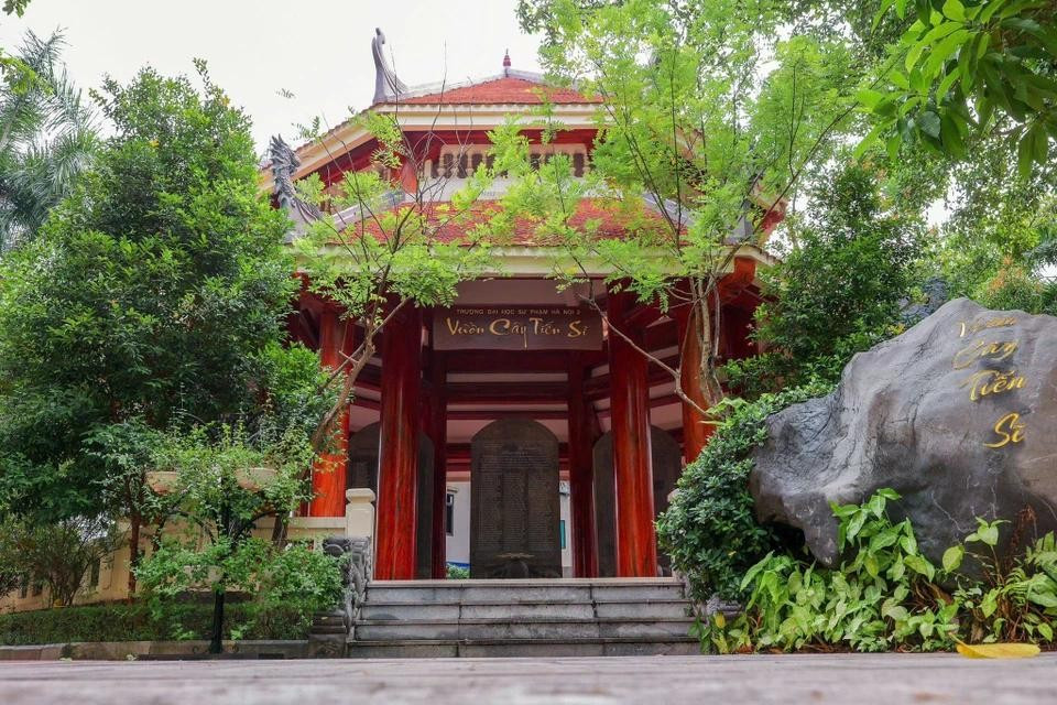 Trường ĐH Sư phạm 2 xử lý giảng viên dùng bằng giả: Hiệu trưởng lên tiếng - Ảnh 1.