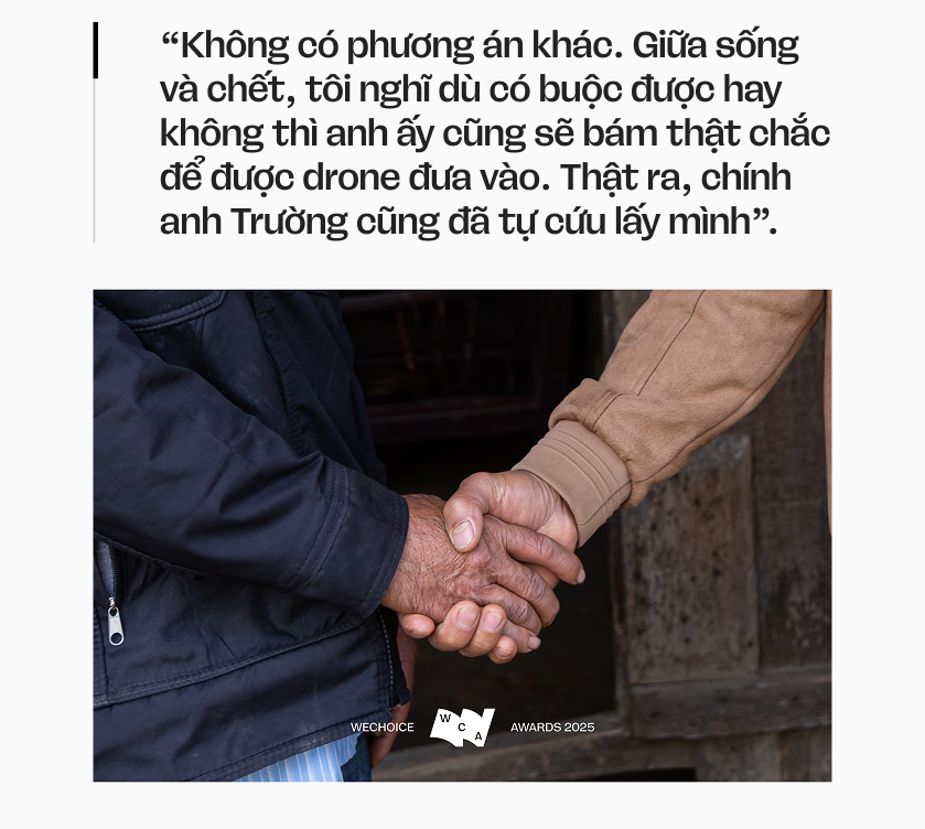 Không có phương án B: Cuộc cứu người phi thường giữa dòng lũ bằng chiếc drone phun thuốc- Ảnh 9. Không có phương án B: Cuộc cứu người phi thường giữa dòng lũ bằng chiếc drone phun thuốc- Ảnh 9.