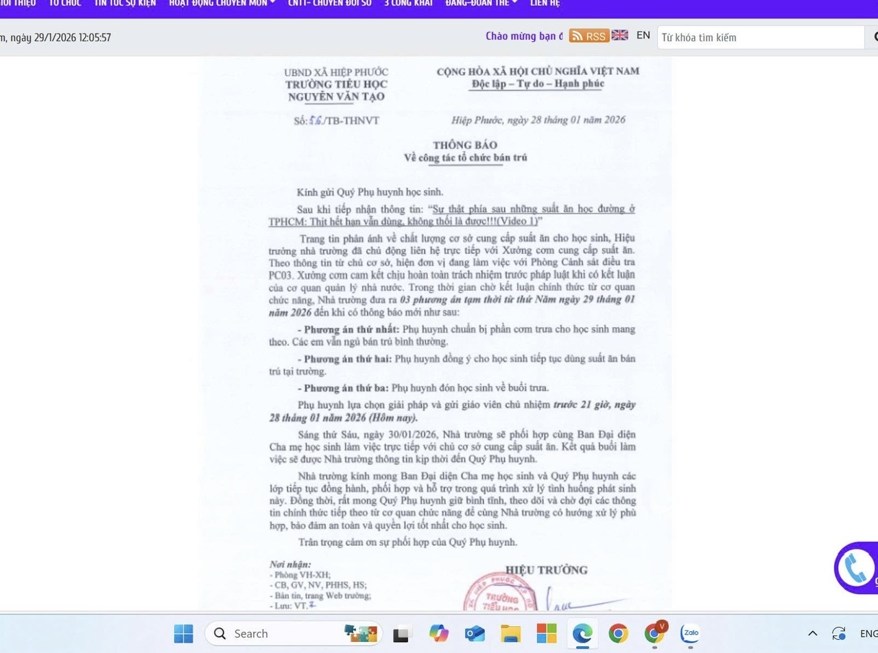 Thêm loạt trường học ở TPHCM dừng bữa ăn bán trú trước nghi vấn thực phẩm không an toàn  - Ảnh 2.