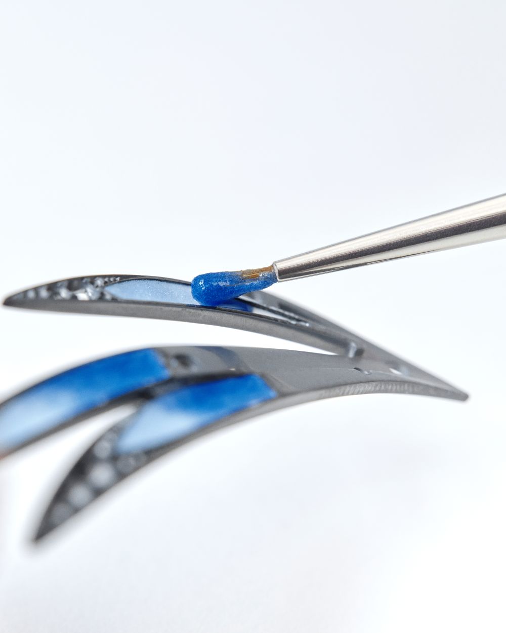 Đôi cánh ngọc giữa bầu trời xanh: Trang sức Envol kể câu chuyện quyền lực và tự do - Ảnh 9.