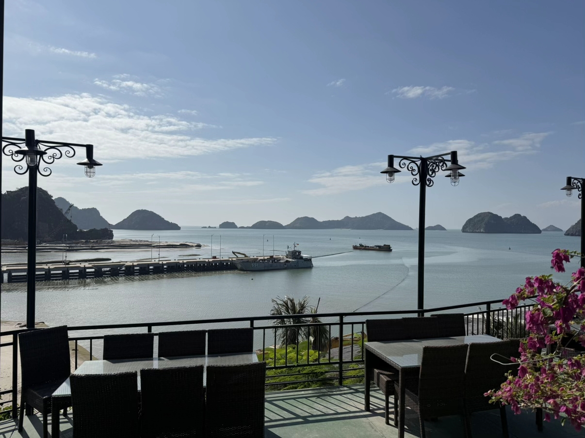 Bãi biển Cát Bà mùa đông: Trải nghiệm yên bình như trời Âu năm 2026 - Ảnh 8.